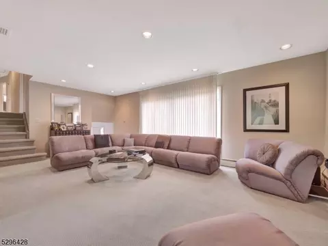 89 Baldwin Ter, Wayne, NJ 07470 photo 16