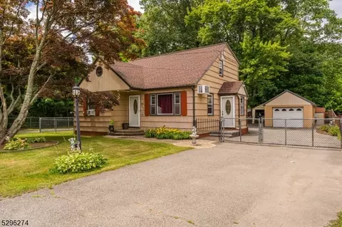 280 Landing Rd, Roxbury Twp, NJ 07850