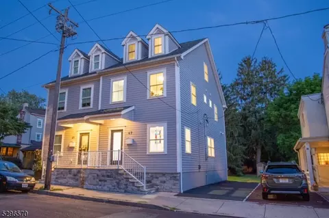 47 Swan St, Lambertville, NJ 08530