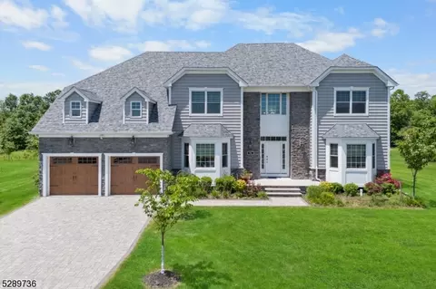 52 Windsor Rd, Montgomery, NJ 08502
