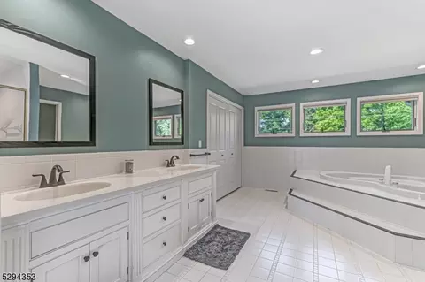 2 Britton Dr, Flemington, NJ 08822 photo 14