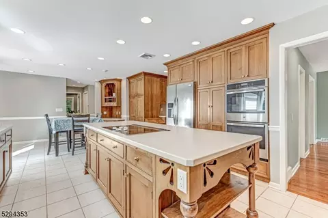 2 Britton Dr, Flemington, NJ 08822 photo 7