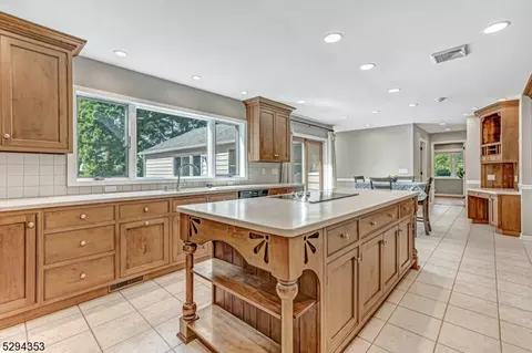 2 Britton Dr, Flemington, NJ 08822 photo 9