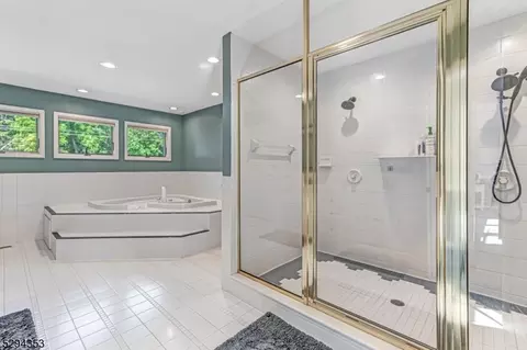 2 Britton Dr, Flemington, NJ 08822 photo 15