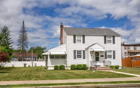 39 Jackson Ave, Dover, NJ 07801 photo 2