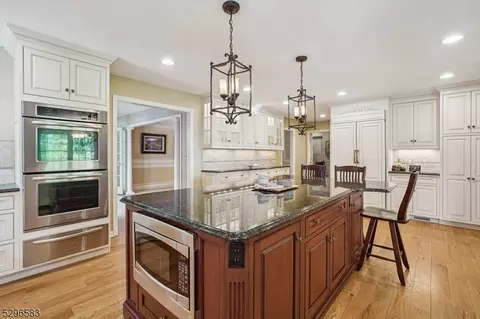 37 Hillside Ter, Summit, NJ 07901 photo 9