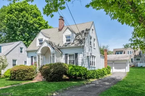 39 Hawthorne Ave, Morris Plains, NJ 07950