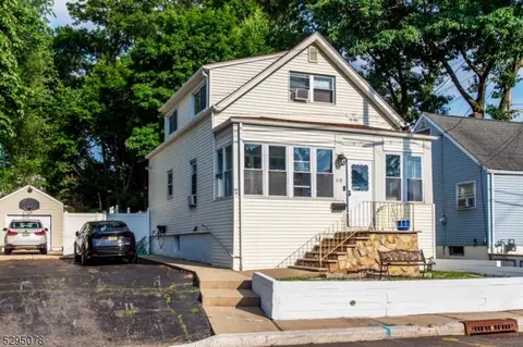 319 N 4th Ave, Hawthorne, NJ 07506