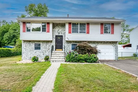 226 Howard Ave, Franklin Twp, NJ 08873