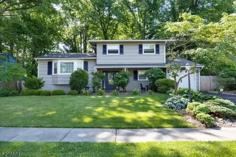 1420 Columbia Dr, North Brunswick Twp, NJ 08902