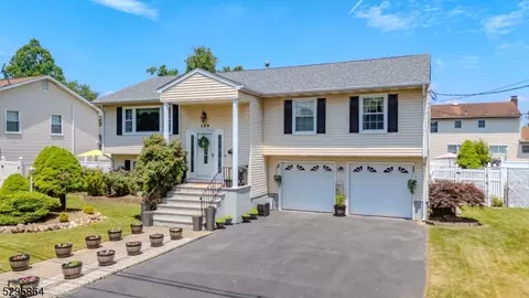 109 Poplar Ave, Pompton Lakes, NJ 07442