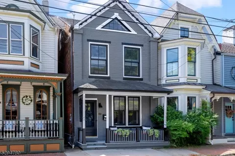 49 Coryell St, Lambertville, NJ 08530