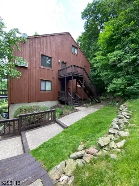 3 Telluride Ct #5, Vernon, NJ 07462
