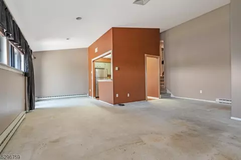 64 Overlook Dr, Clinton, NJ 08809 photo 5