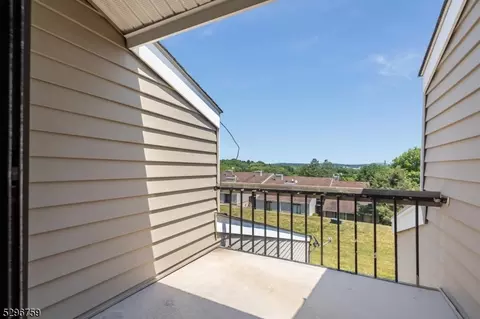 64 Overlook Dr, Clinton, NJ 08809 photo 9