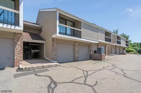 64 Overlook Dr, Clinton, NJ 08809 photo 2