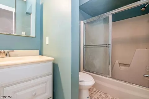 64 Overlook Dr, Clinton, NJ 08809 photo 18