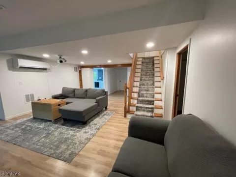 5 Carib Trl, Jefferson, NJ 07438