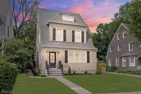 16 Gardiner Pl, Montclair, NJ 07042