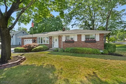 23 Lafayette St, Wharton, NJ 07885