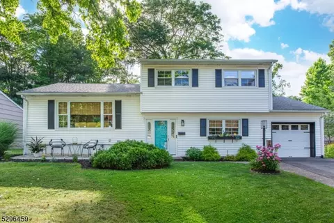 10 Van Breeman Ct, Montclair, NJ 07043