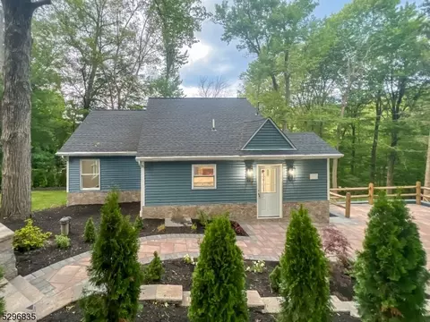 109 Summit Dr, Sussex, NJ 07461