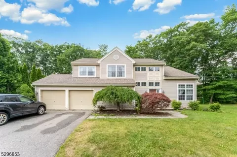 97 School House Rd, Jefferson, NJ 07438