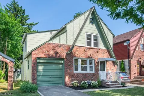 29 Overlook Ter, Bloomfield, NJ 07003