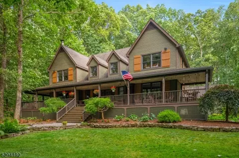 161 Drakestown Rd, Hackettstown, NJ 07840