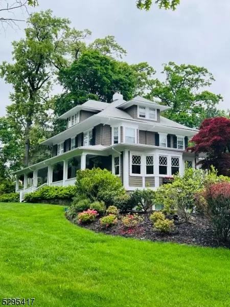 99 Beechwood Rd, Summit, NJ 07901