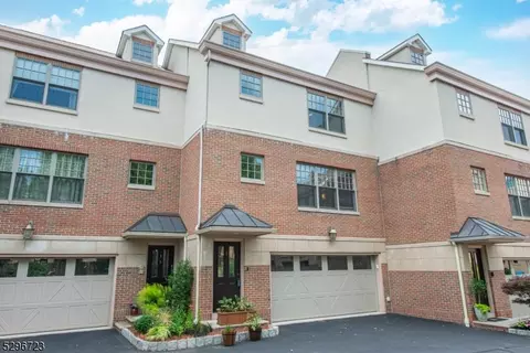83 Bay St #7, Montclair, NJ 07042