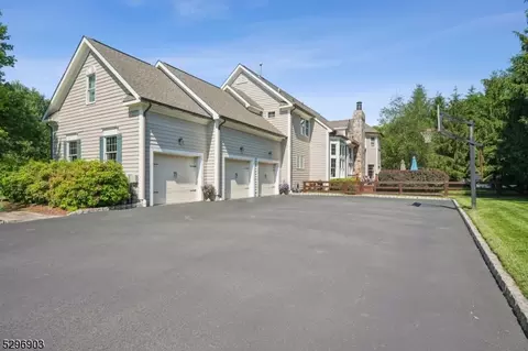 3 Wolf Ln, Bernards, NJ 07920 photo 5