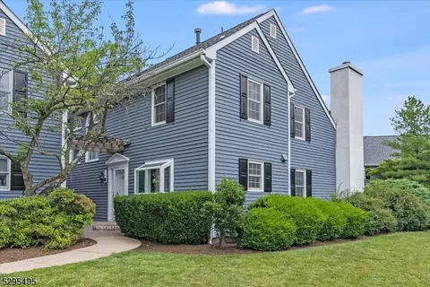 97 Countryside Dr, Basking Ridge, NJ 07920
