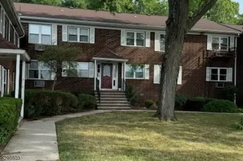 100 Pierson Miller Dr #19, Pompton Lakes, NJ 07442