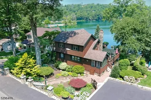 45 Upper Lakeview Ave, Ringwood, NJ 07456