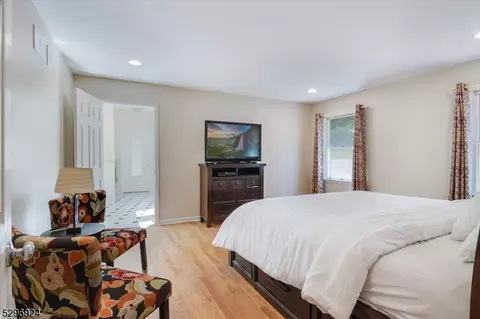 81 Beech Rd, Randolph, NJ 07869 photo 17