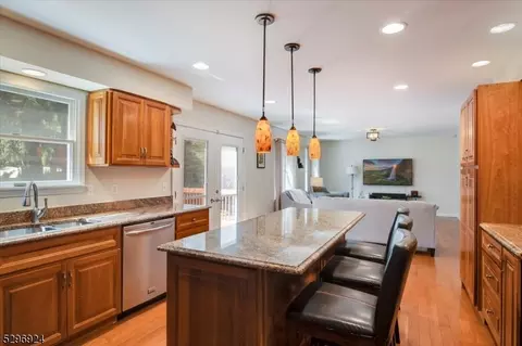 81 Beech Rd, Randolph, NJ 07869 photo 10
