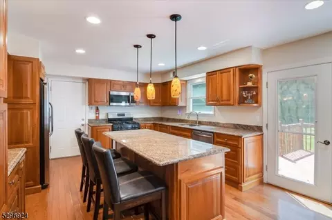 81 Beech Rd, Randolph, NJ 07869 photo 7