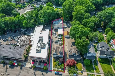 258 Park St, Montclair, NJ 07043