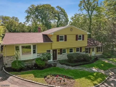 168 Old Short Hills Rd, Millburn Twp, NJ 07078