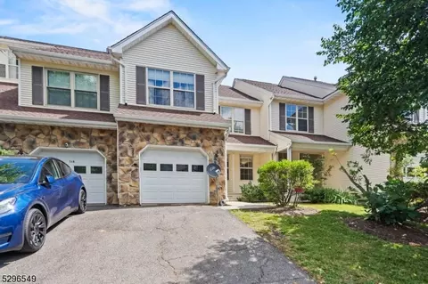 118 Salem Rd, North Brunswick Twp, NJ 08902