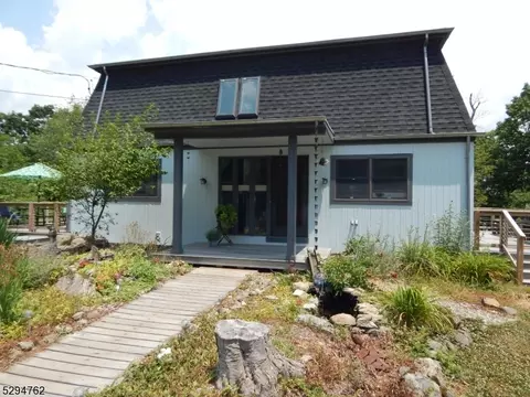 674 Winding Brook Ln, Califon, NJ 07830