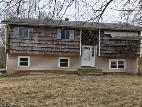 290 E Asbury Anderson Rd, Washington, NJ 07882