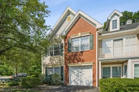 100 Heritage Ct, Towaco, NJ 07082