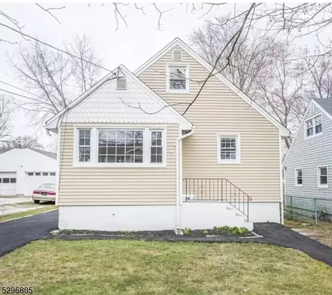 28 Chesapeake Ave, Parsippany-troy Hills Twp, NJ 07034