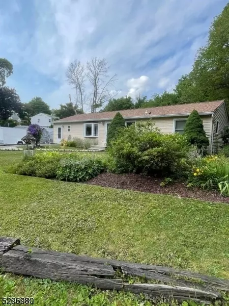6 Hazel Rd, West Milford, NJ 07480