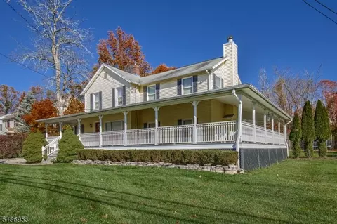 42 Peapack Rd, Far Hills, NJ 07931