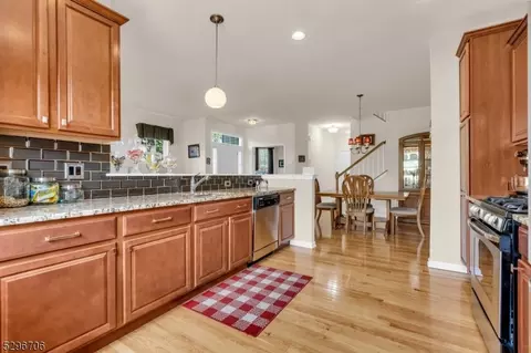 75 Indigo Rd, Hackettstown, NJ 07840 photo 4