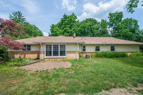 320 Lenox Ave, Pompton Lakes, NJ 07442
