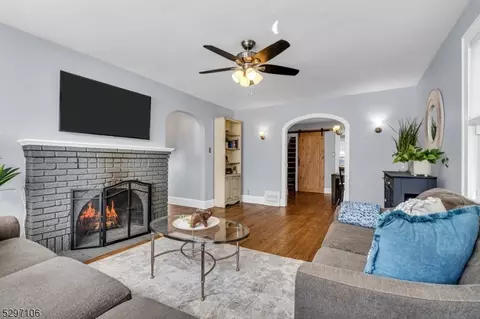 1405 Brown Pl, Rahway, NJ 07065